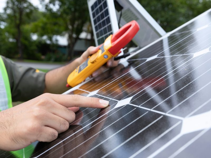 engineer-with-energy-measurement-tool-photovoltaic-modules-for-renewable-energy.jpg